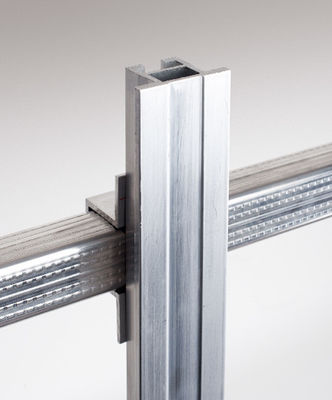 CNC di alta precisione che lavora i profili a macchina della scala della lega di alluminio 6063-T5